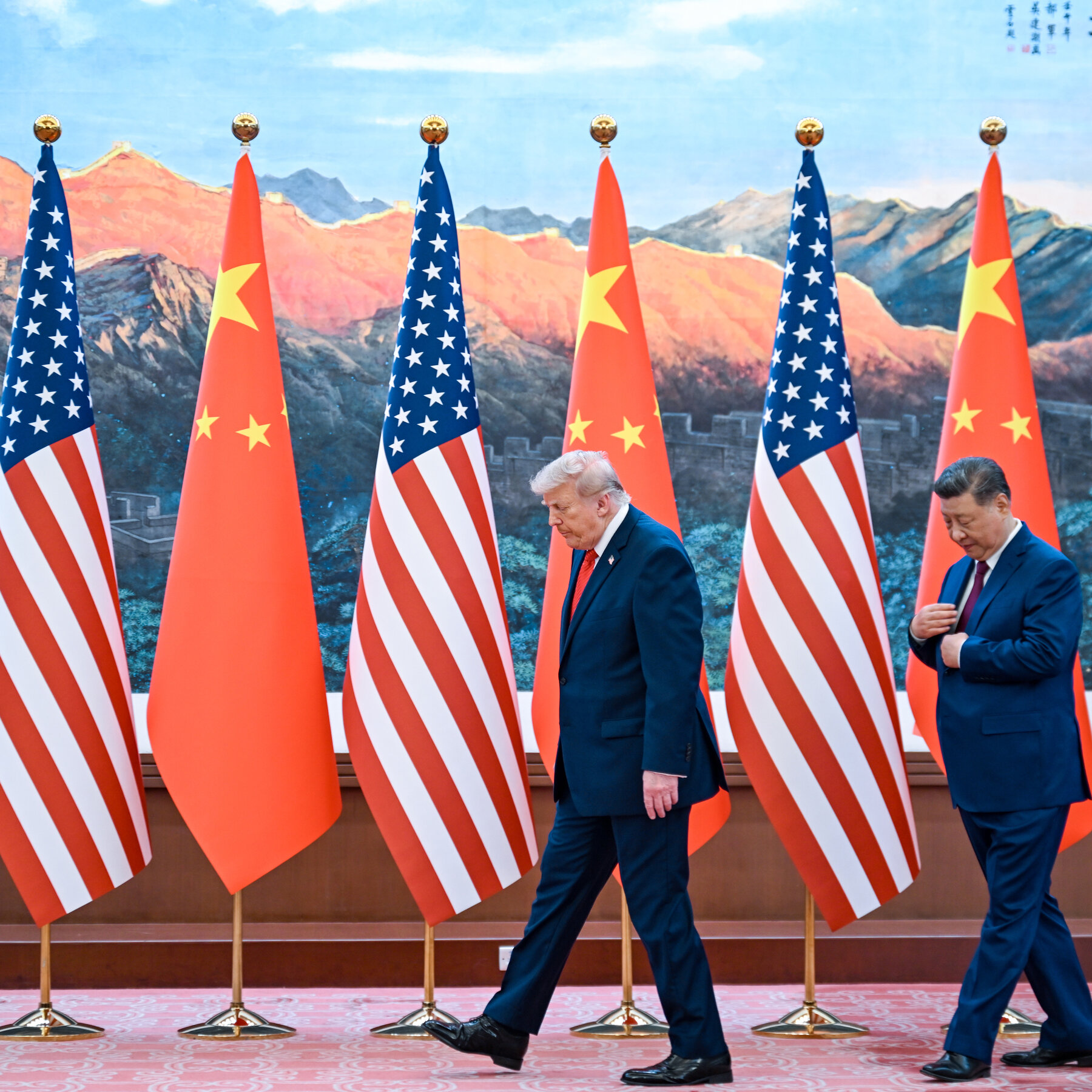 U.S. and China: Handshakes Up Front, Knives Behind the Back