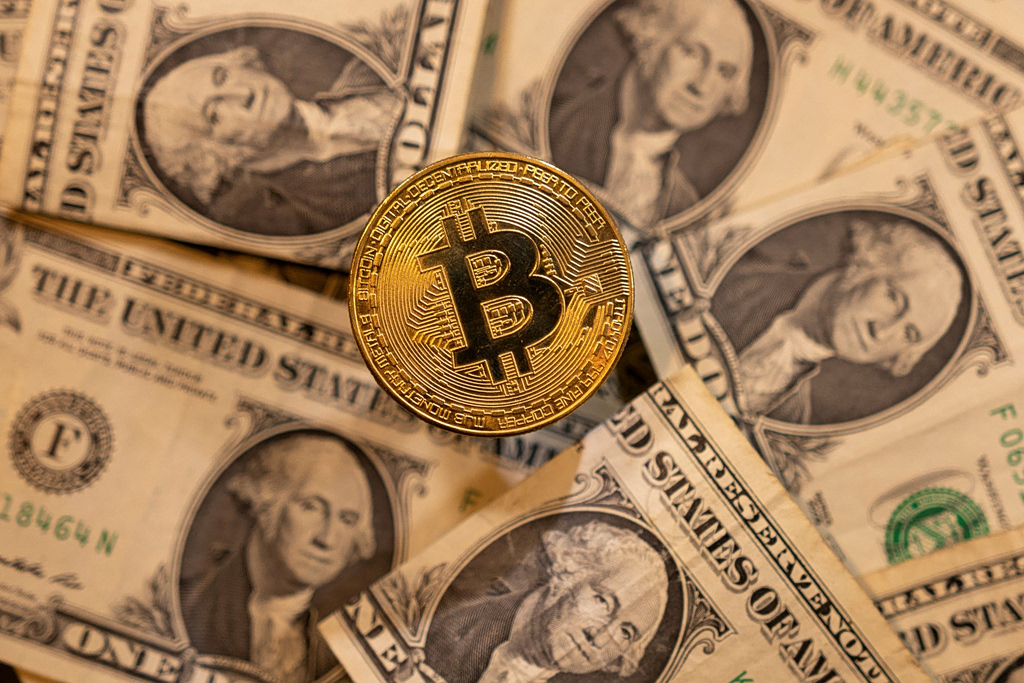 Bitcoin in Freefall as “Trump Rally” Evaporates