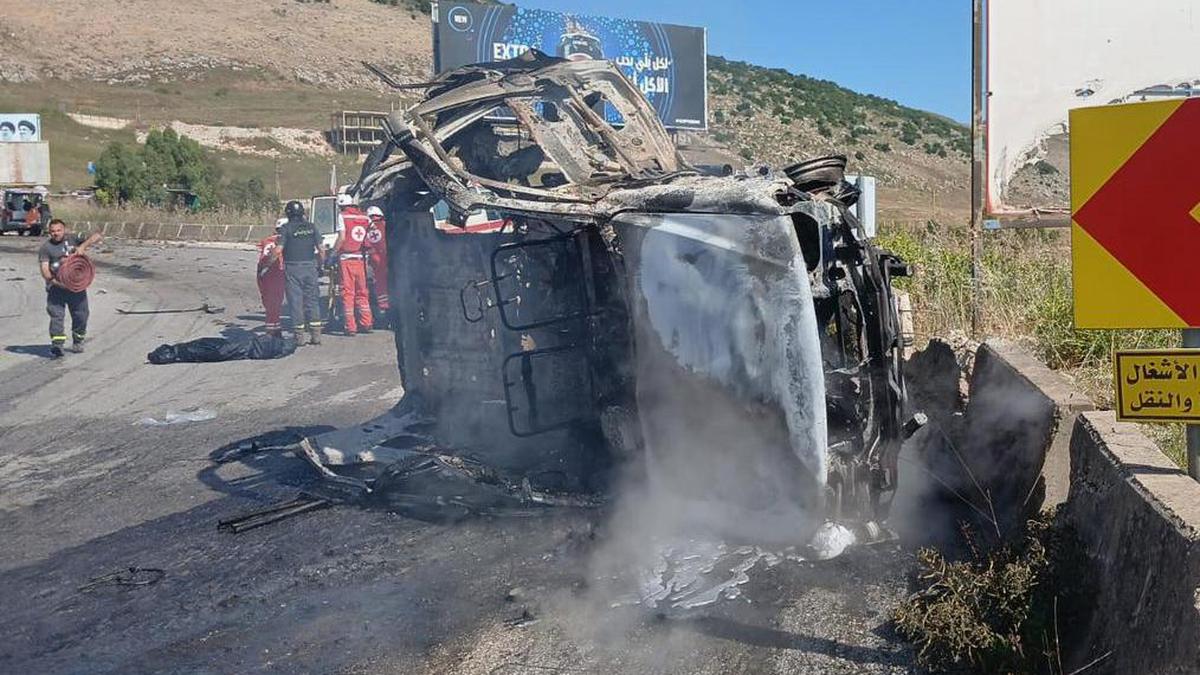 Israeli Strikes Kill Lebanese Army Officers Despite Ceasefire